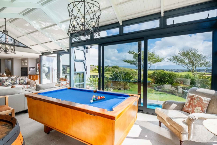 5 Bedroom Property for Sale in Oubaai Western Cape